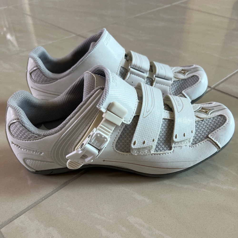 #2510 Specialized Cycling Shoes with cleats White Women's Size 9